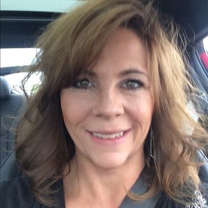 Meet your Posher, Debra